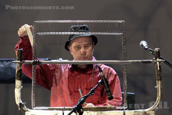 EINSTURZENDE NEUBAUTEN - 2017-05-28 - PARIS - Nef Nord - Grande Halle - Andrew Chudy